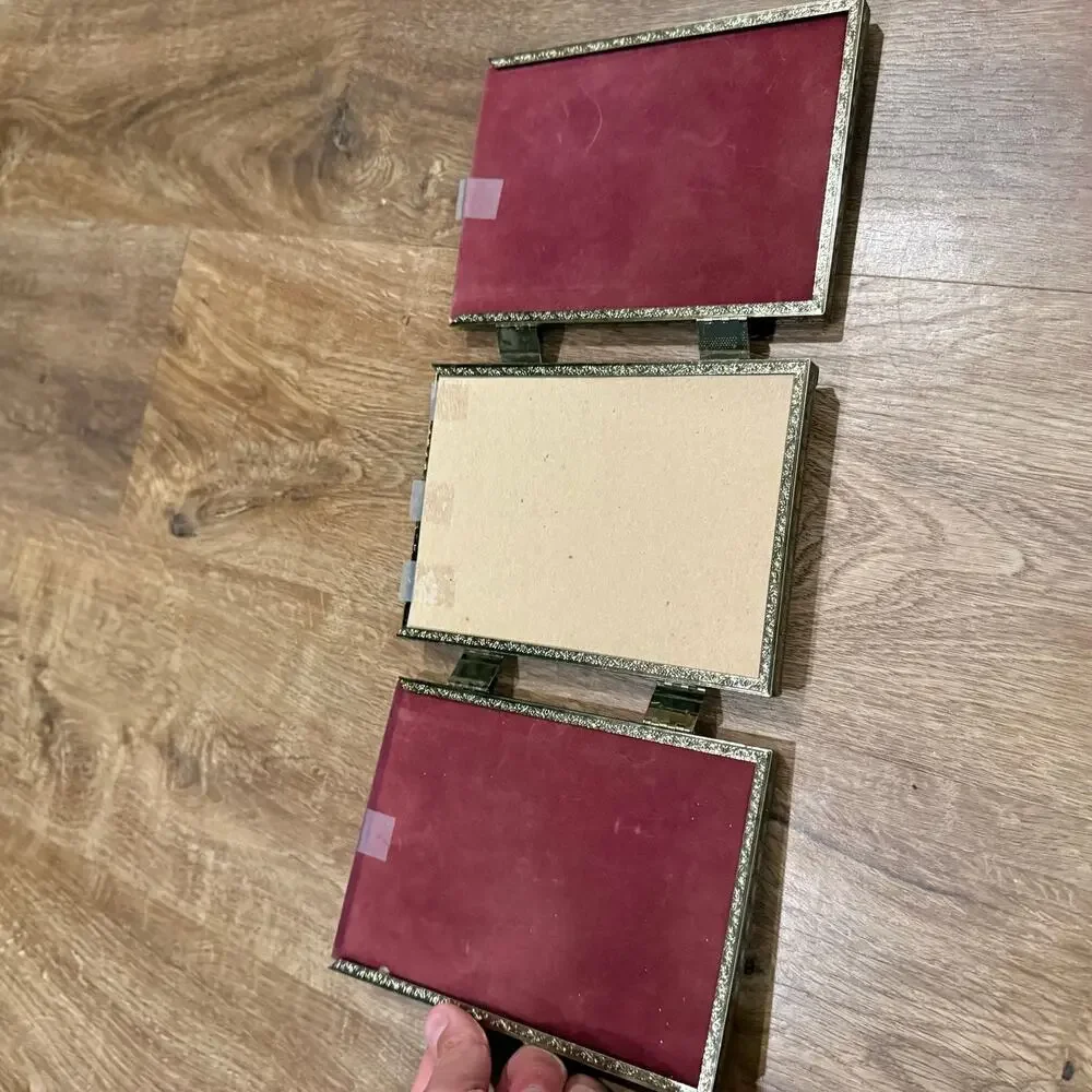 Vintage Folding Brass Ornate Standing Triple 3 Picture Photo Frame 5x7 Etched